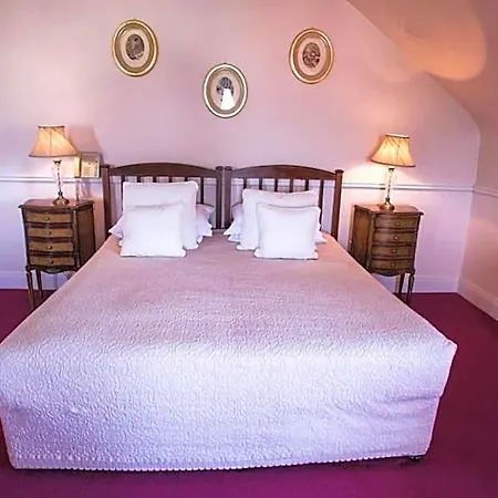 Kilcooly's Hotel
