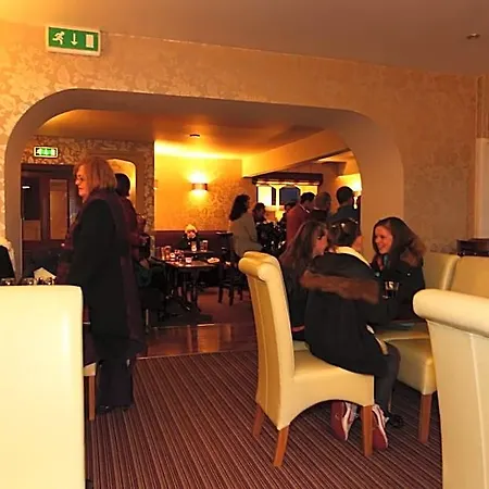 Kilcooly's Hotel *