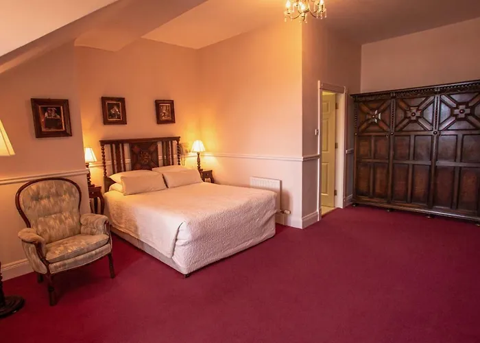 Kilcooly's Hotel